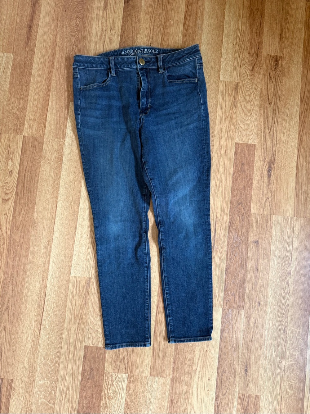 American Eagle Outfitters Dark Blue Skinny Jeans - Women's